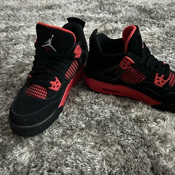 Air Jordan 4 Retro Black Red Sneakers